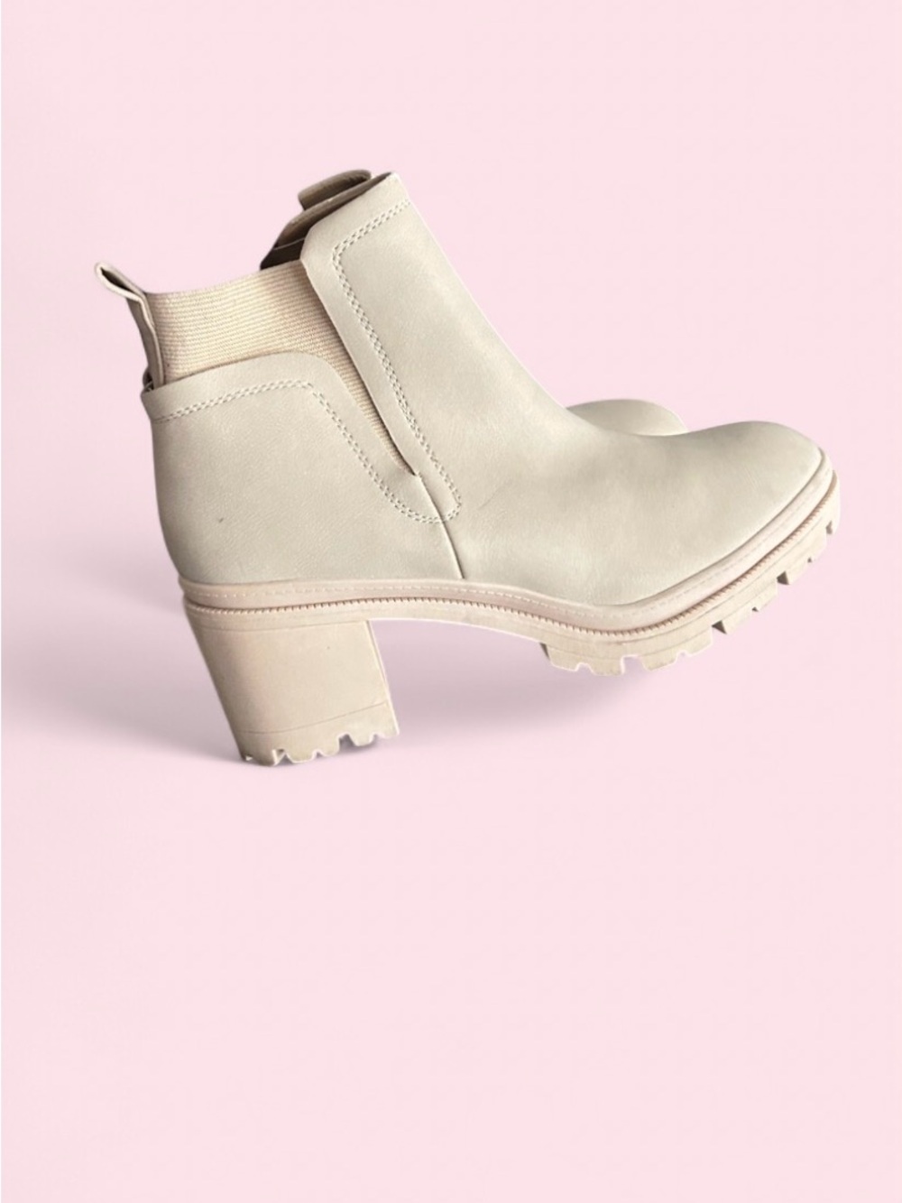 Brand New Jellypop Shelley Women's Cream Leather Chelsea Block Heel Boot -Size 8